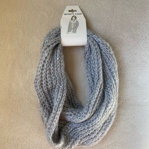 Brand new infinity loop scarf in silver with sparkles